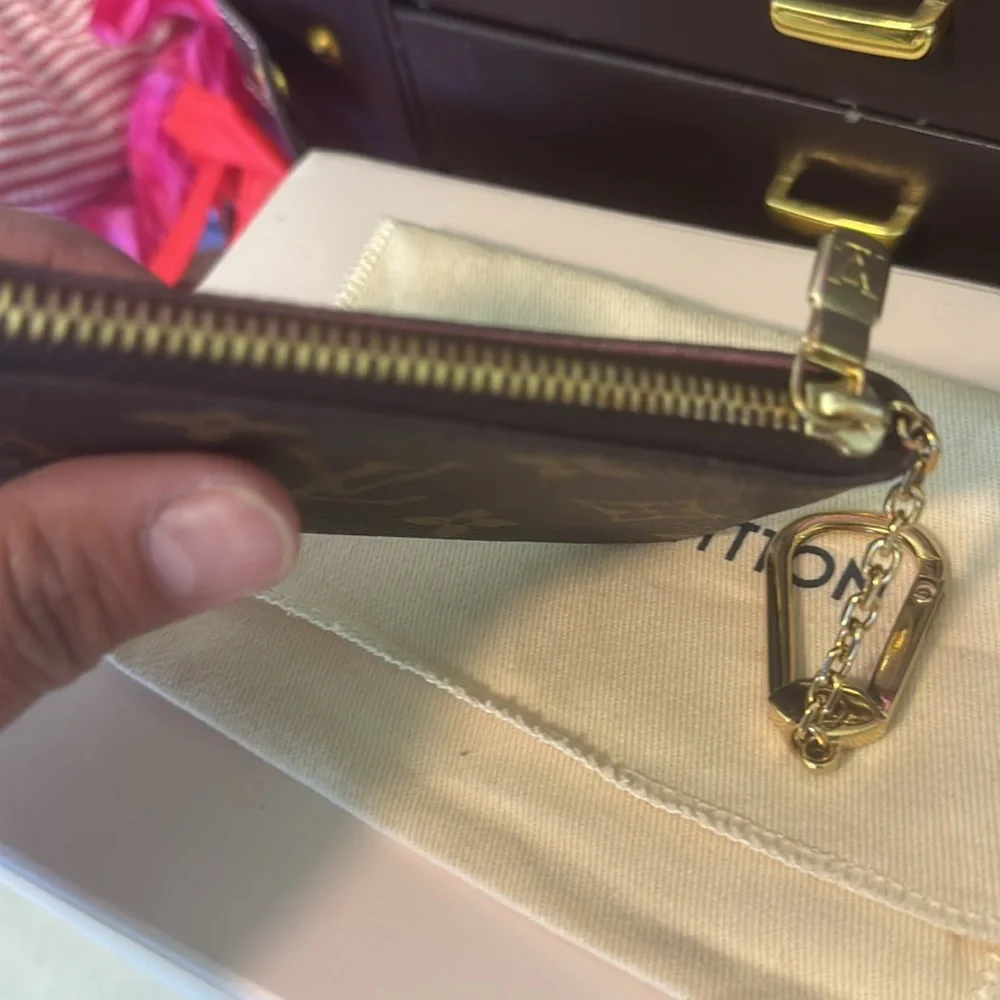 NEW! 2023 Christmas Animation Alpine Pink Key pouch! - Picture 9 of 15